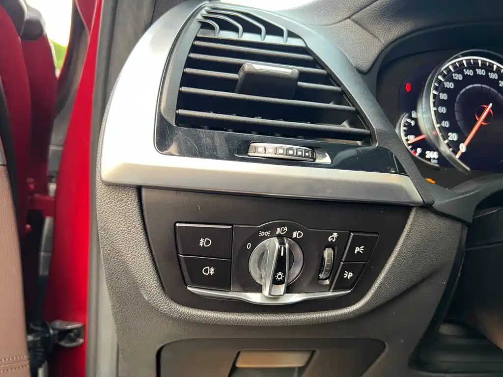 BMW X4 — миниатюра 8