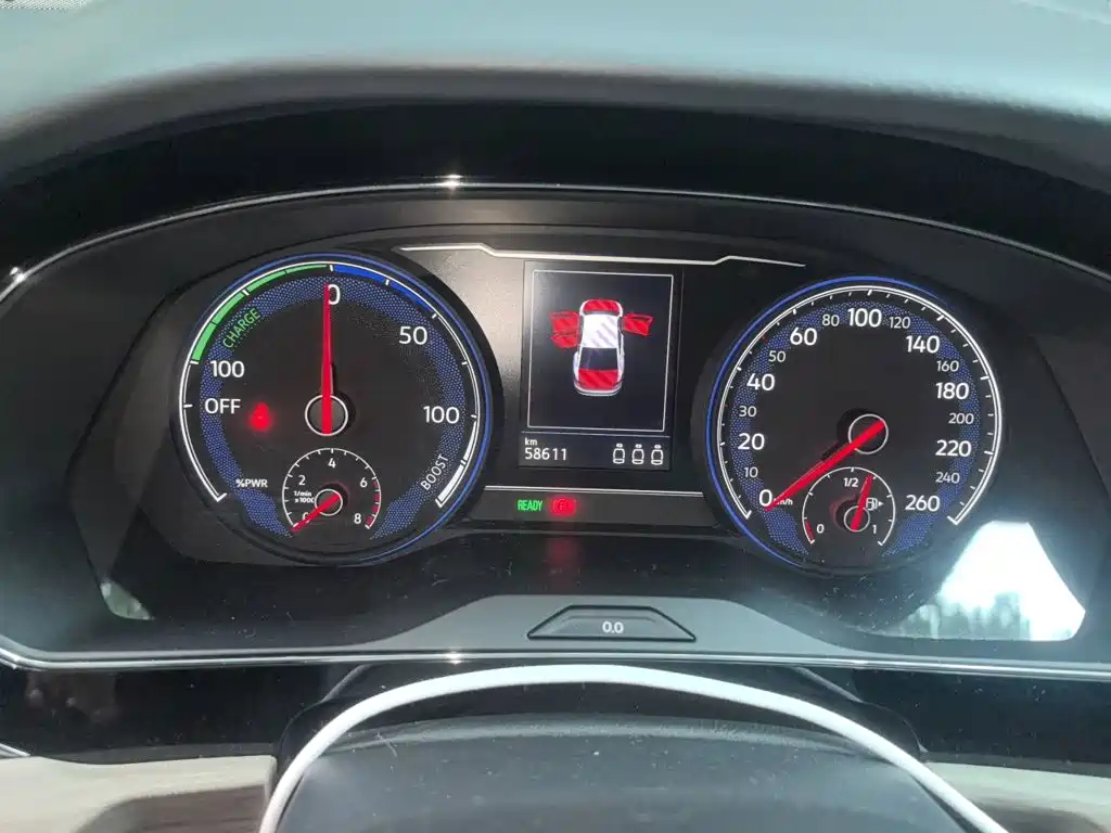 Volkswagen Passat PHEV — миниатюра 7