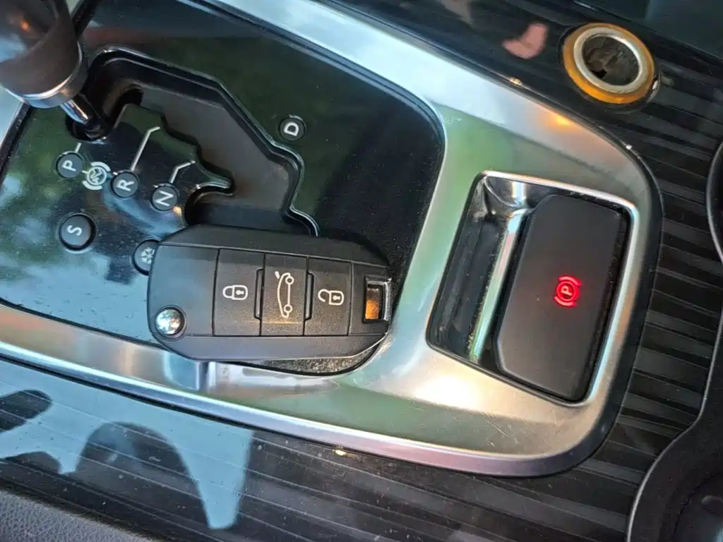 Peugeot 3008 — миниатюра 9