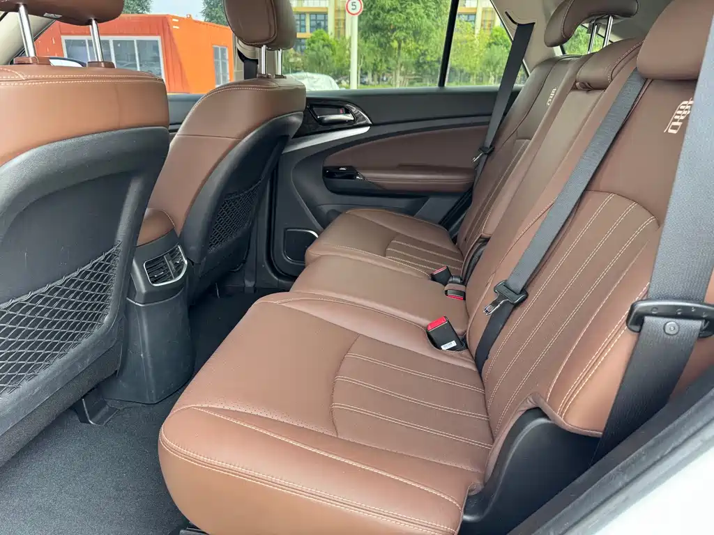 BYD Tang New Energy — миниатюра 10