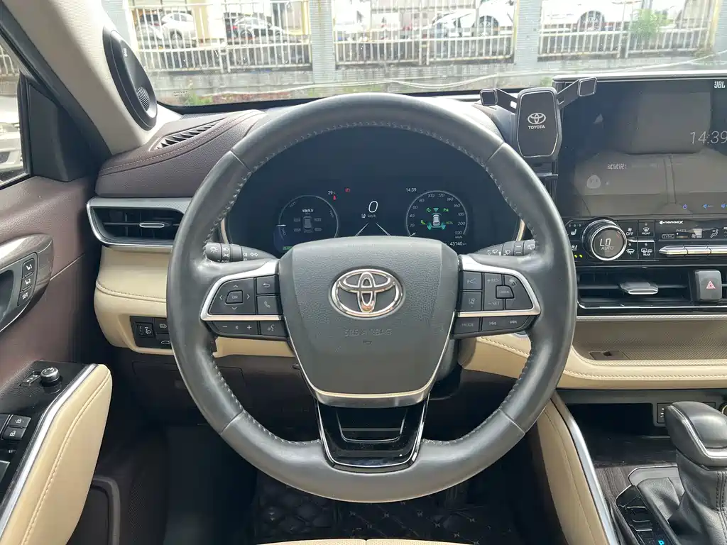 Toyota Highlander — миниатюра 4