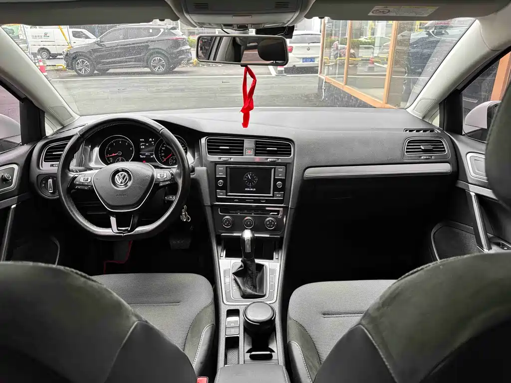 Volkswagen Golf — миниатюра 11