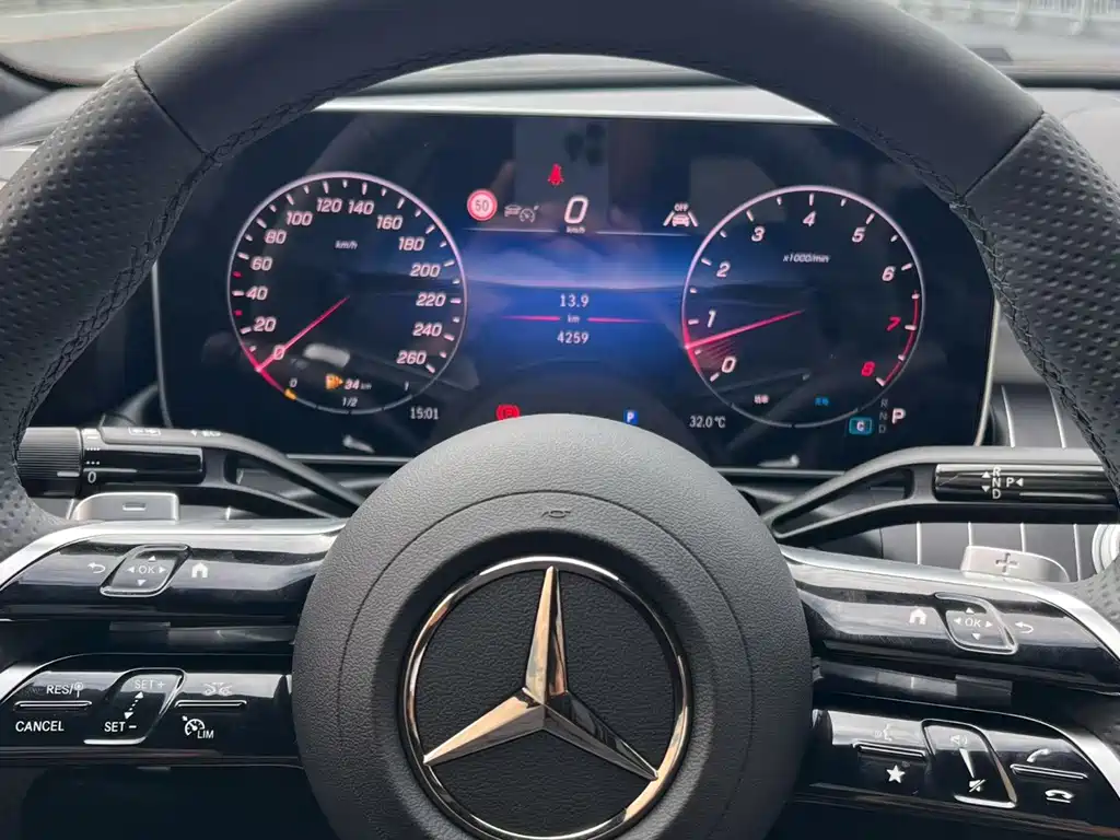 Mercedes-Benz C-Class — миниатюра 7