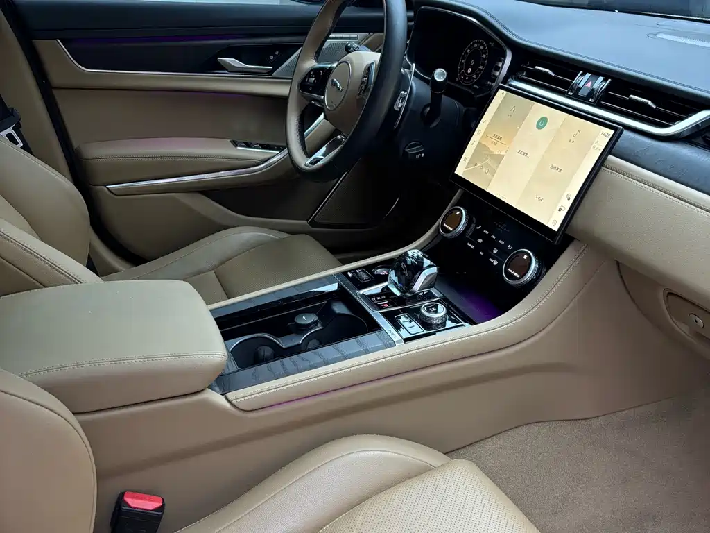 Jaguar XFL — миниатюра 8