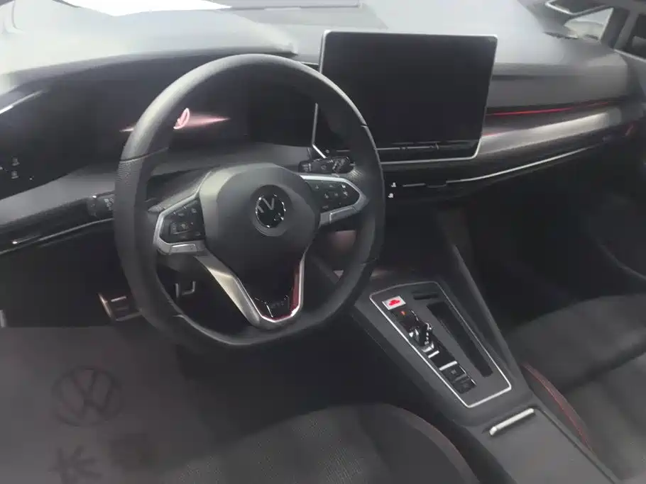 Volkswagen Golf GTI — миниатюра 12