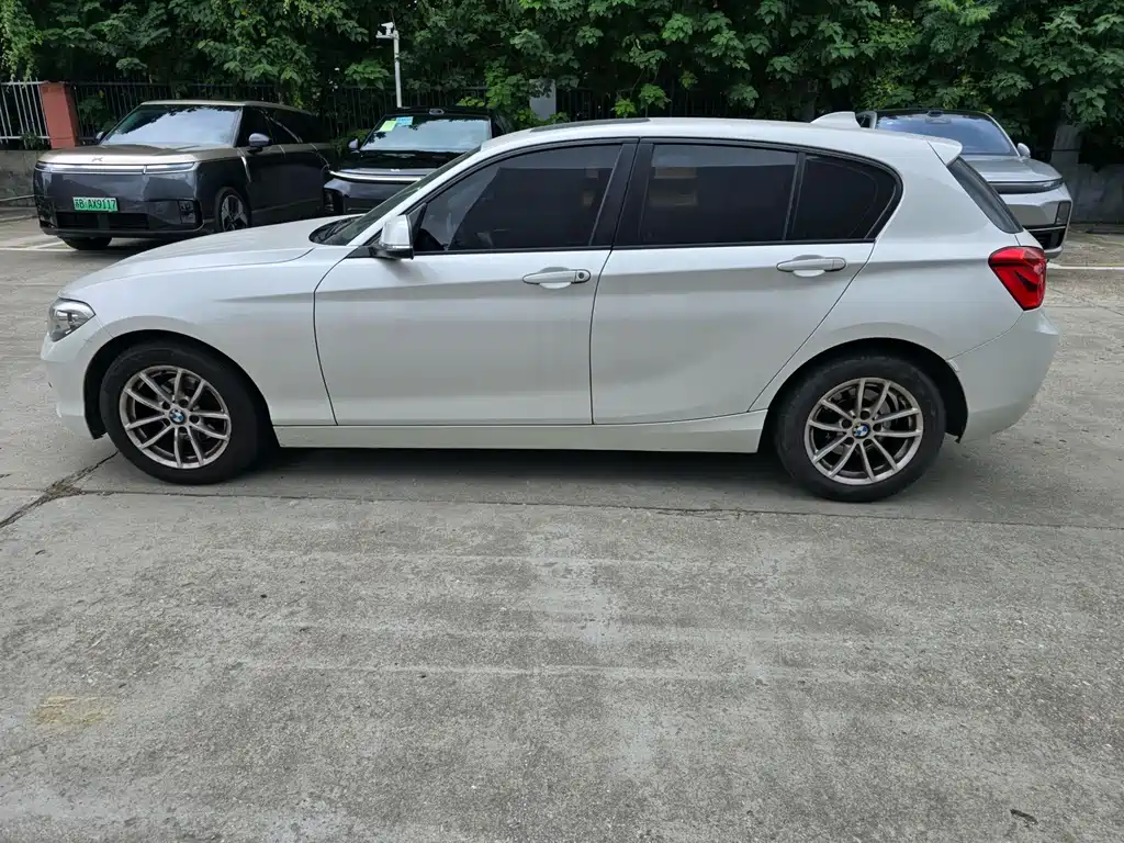BMW 1 Series (Import) — миниатюра 13