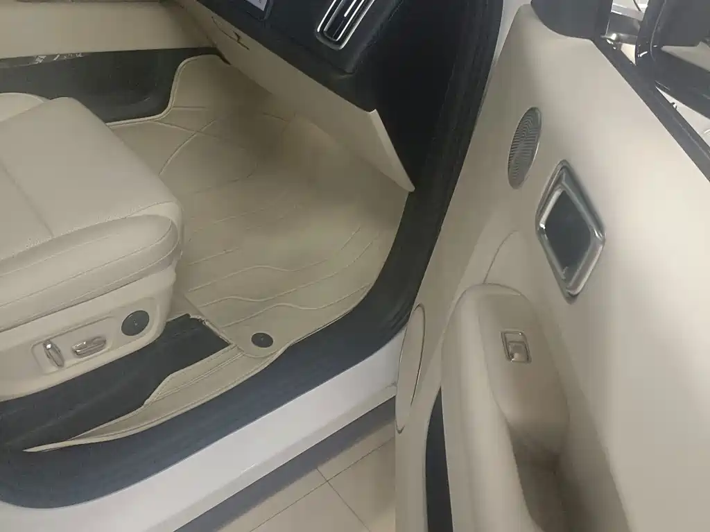 Li Auto Li L6 — миниатюра 10