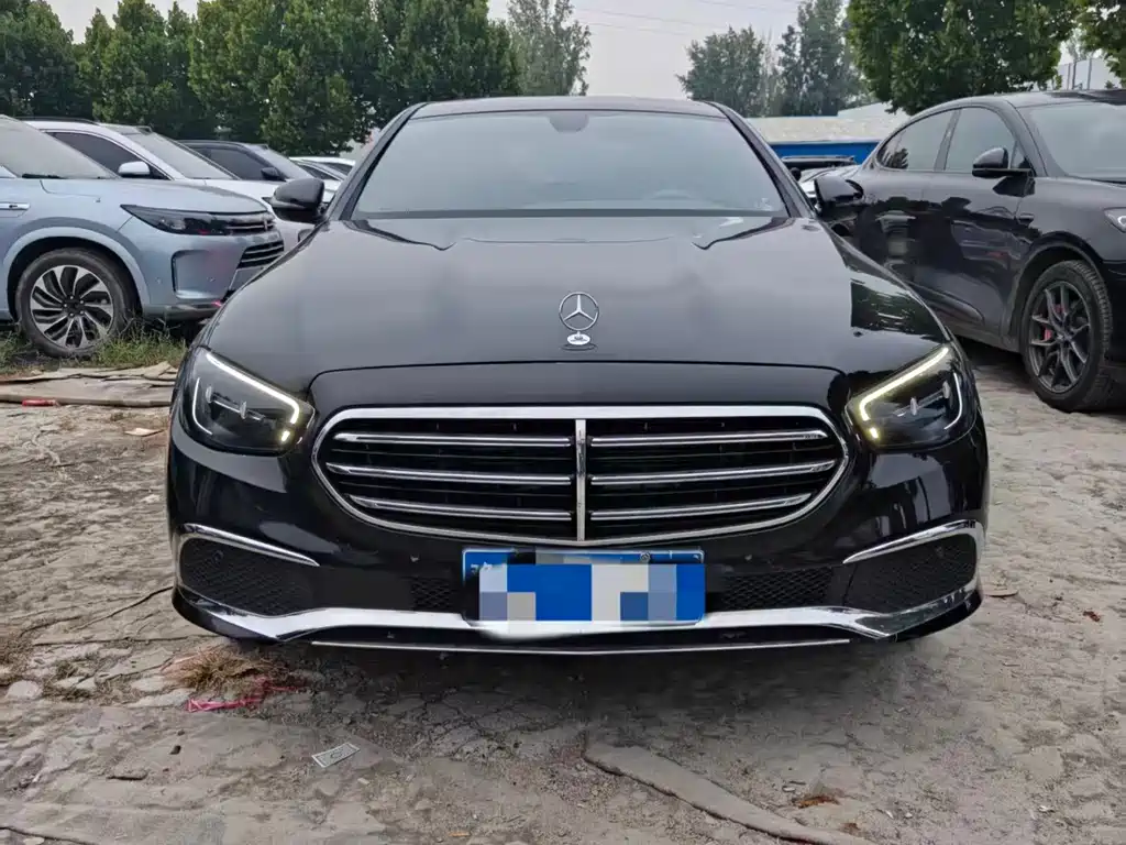 Mercedes-Benz E-Class — миниатюра 2