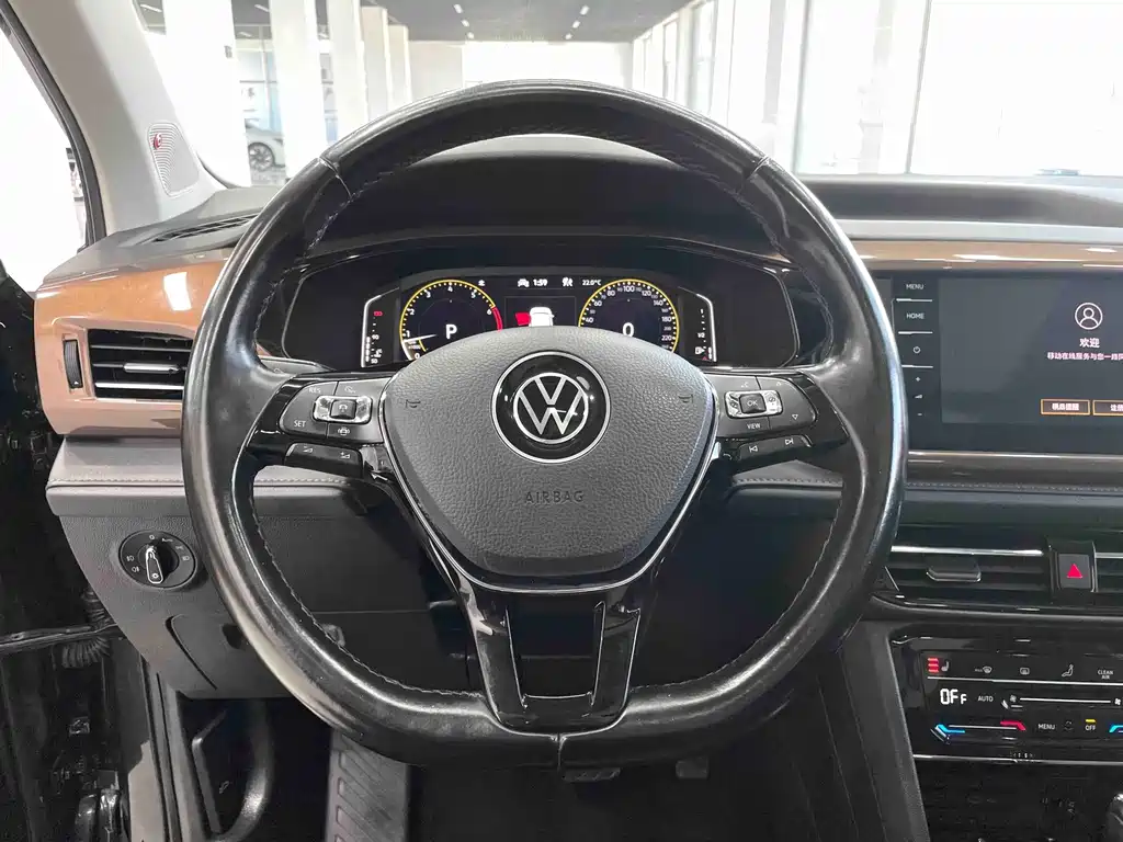 Volkswagen Tharu — миниатюра 4