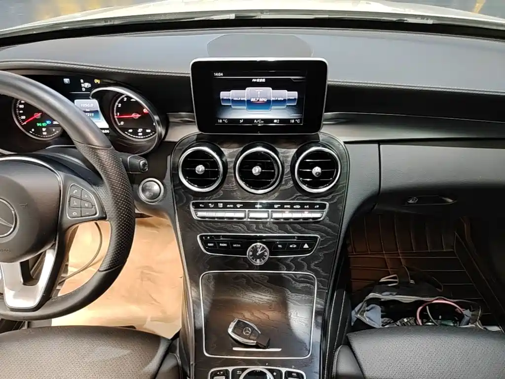 Mercedes-Benz C-Class — миниатюра 13