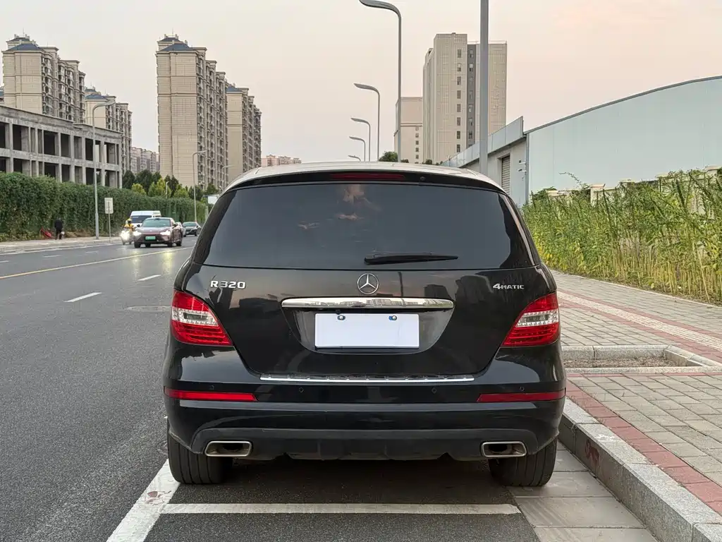 Mercedes-Benz R-Class — миниатюра 8