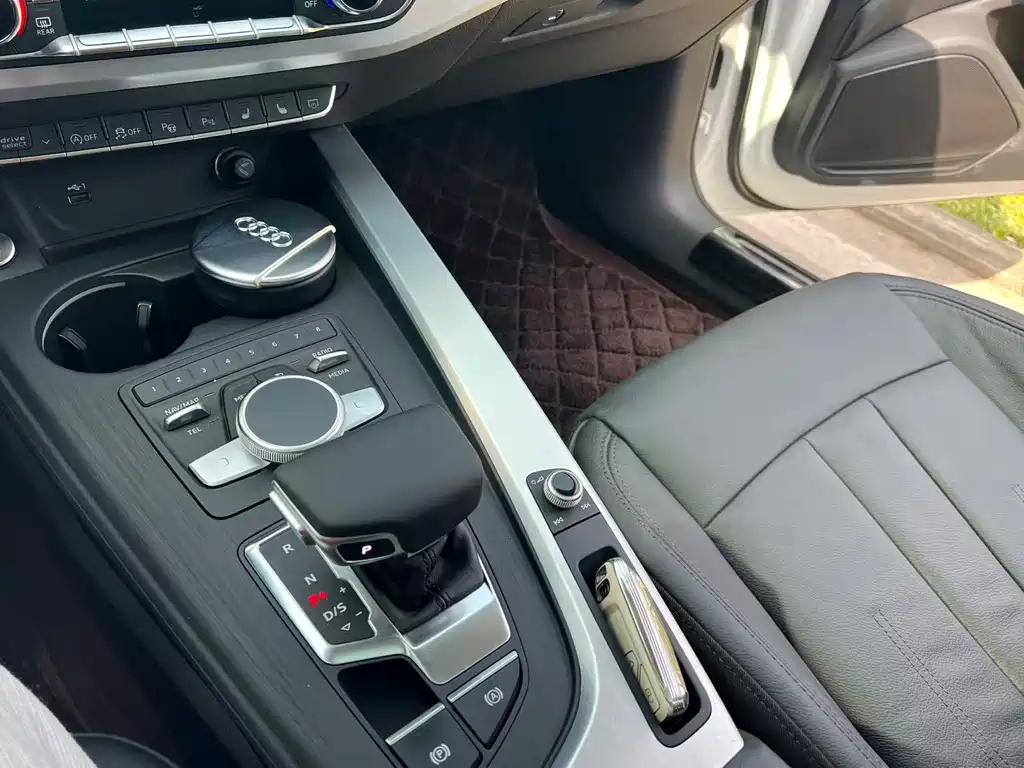 Audi A4L — миниатюра 16