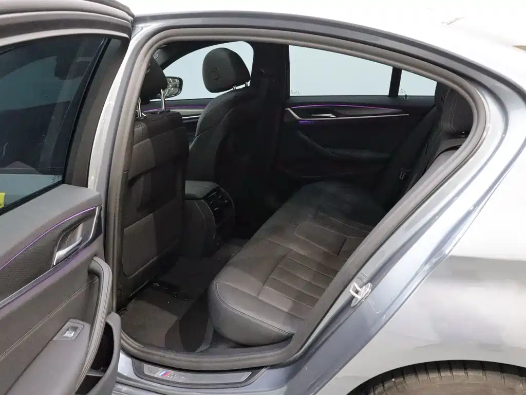 BMW 5 Series (Import) — миниатюра 12