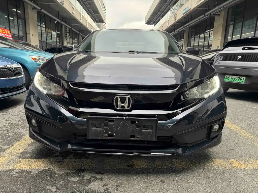 Honda Civic — миниатюра 8