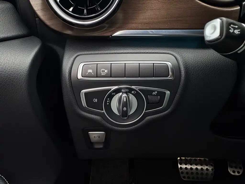 Mercedes-Benz V-Class — миниатюра 18