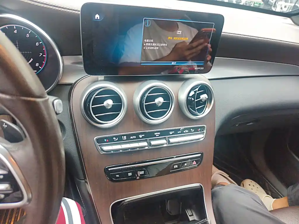 Mercedes-Benz GLC — миниатюра 9