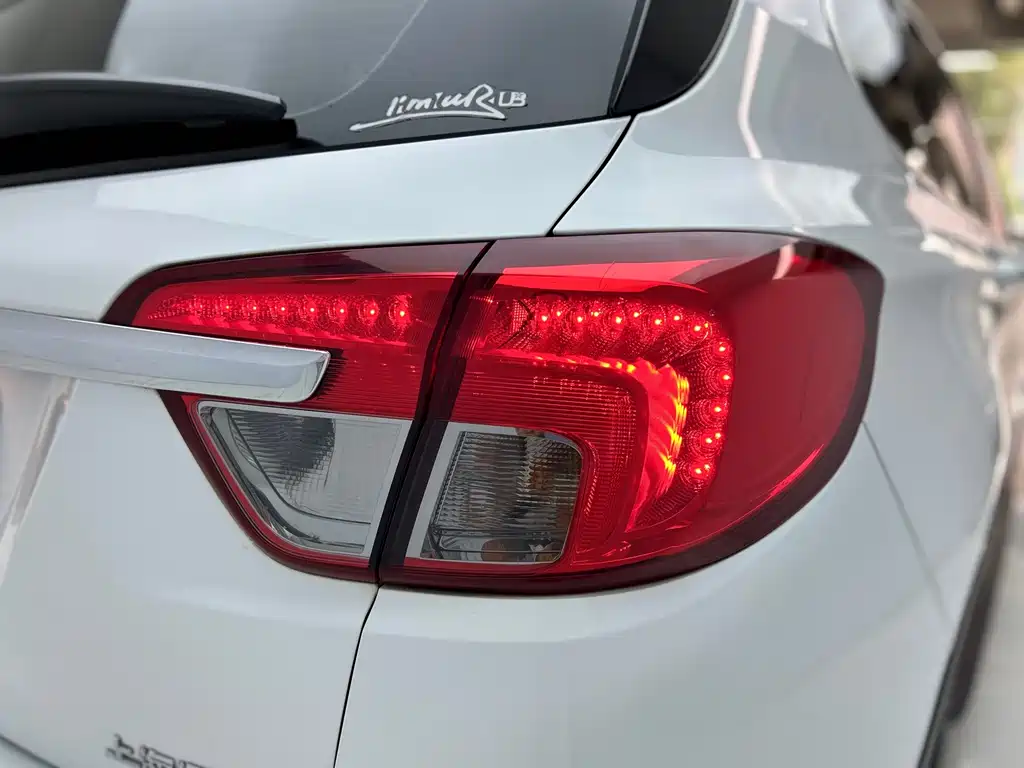 Buick Envision Plus — миниатюра 23