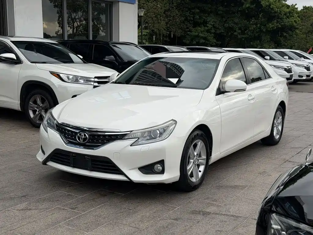 Toyota Reiz