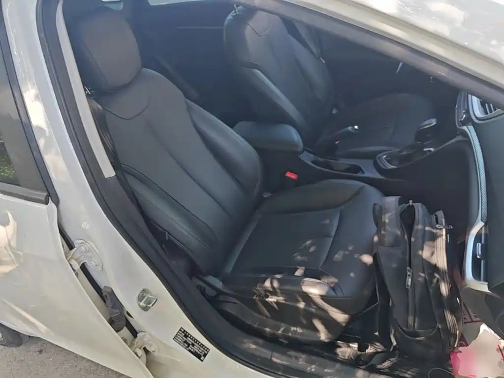 Buick Excelle — миниатюра 25