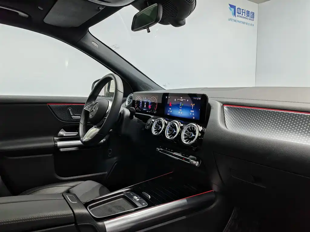 Mercedes-Benz GLA — миниатюра 15