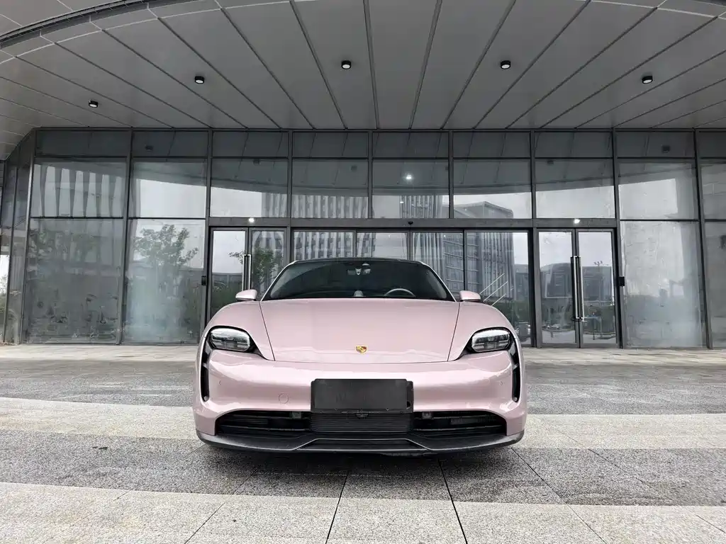 Porsche Taycan — миниатюра 3