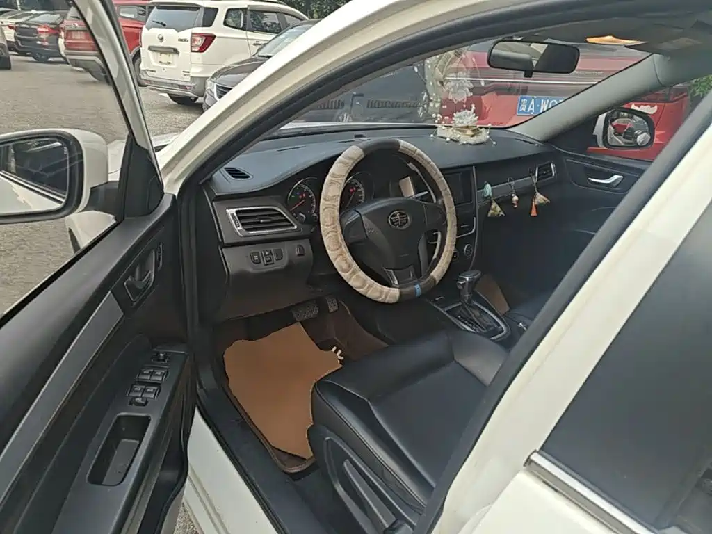 Bestune B30 — миниатюра 16