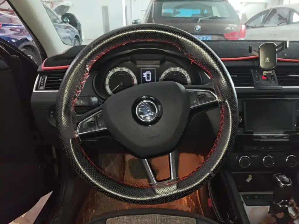 Skoda Octavia — миниатюра 7