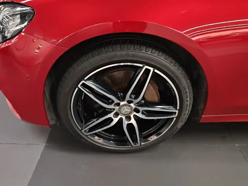 Mercedes-Benz E-Class — миниатюра 23