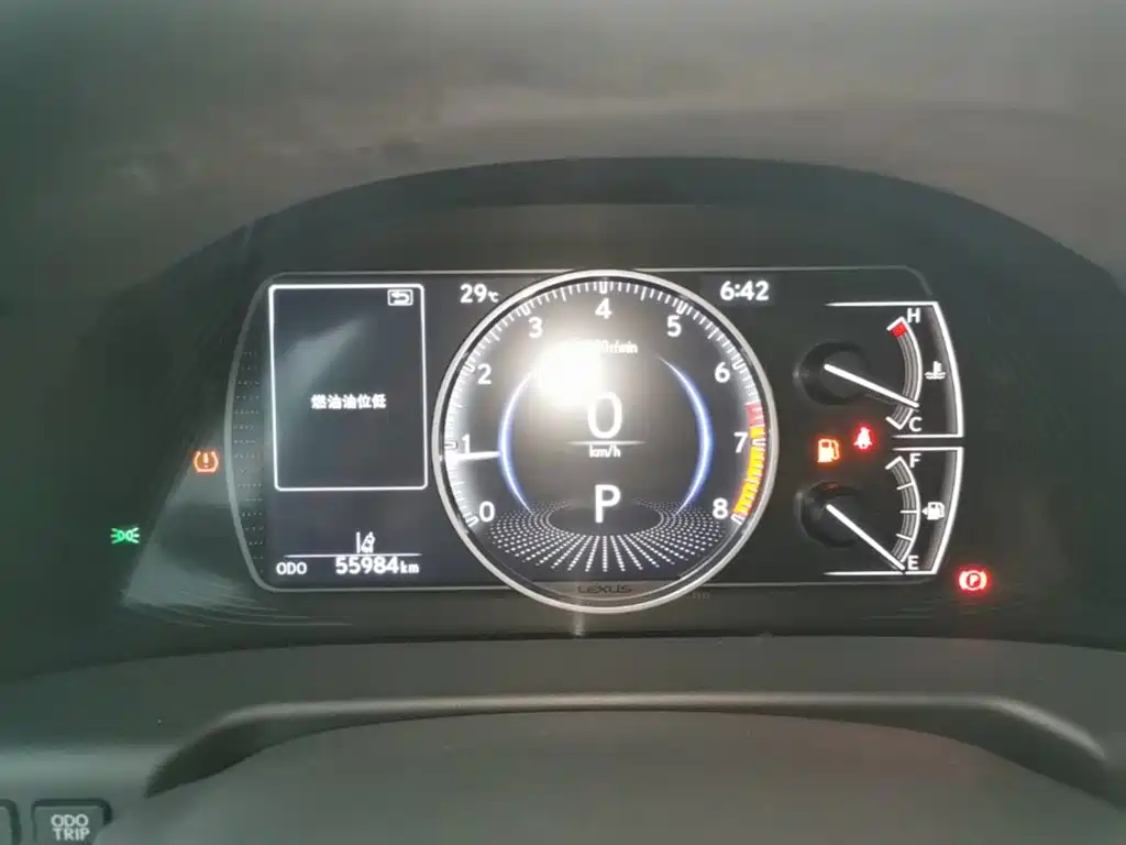 Lexus ES — миниатюра 12