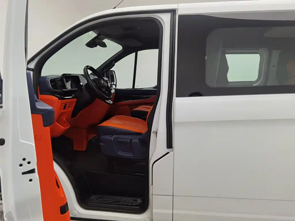 Ford Transit — миниатюра 10