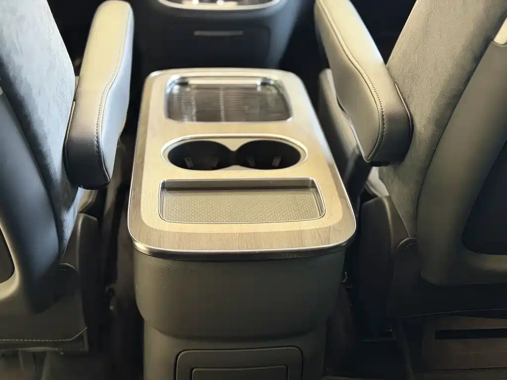 Hongqi HONGQI HQ9 PHEV