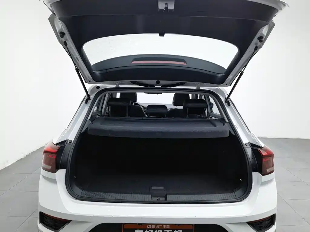 Volkswagen T-Roc — миниатюра 16