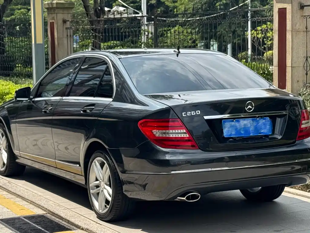Mercedes-Benz C-Class — миниатюра 6