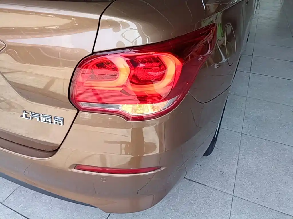 Chevrolet Cavalier — миниатюра 8