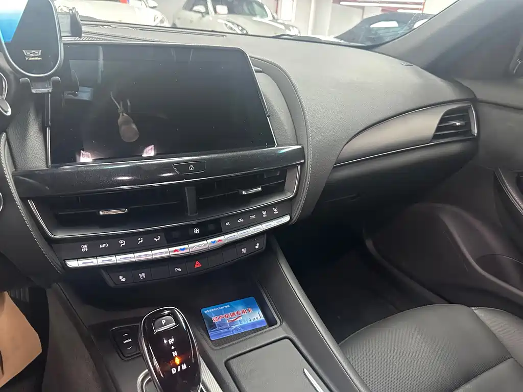 Cadillac CT5 — миниатюра 8