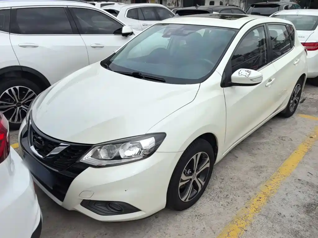 Nissan Tiida — миниатюра 2
