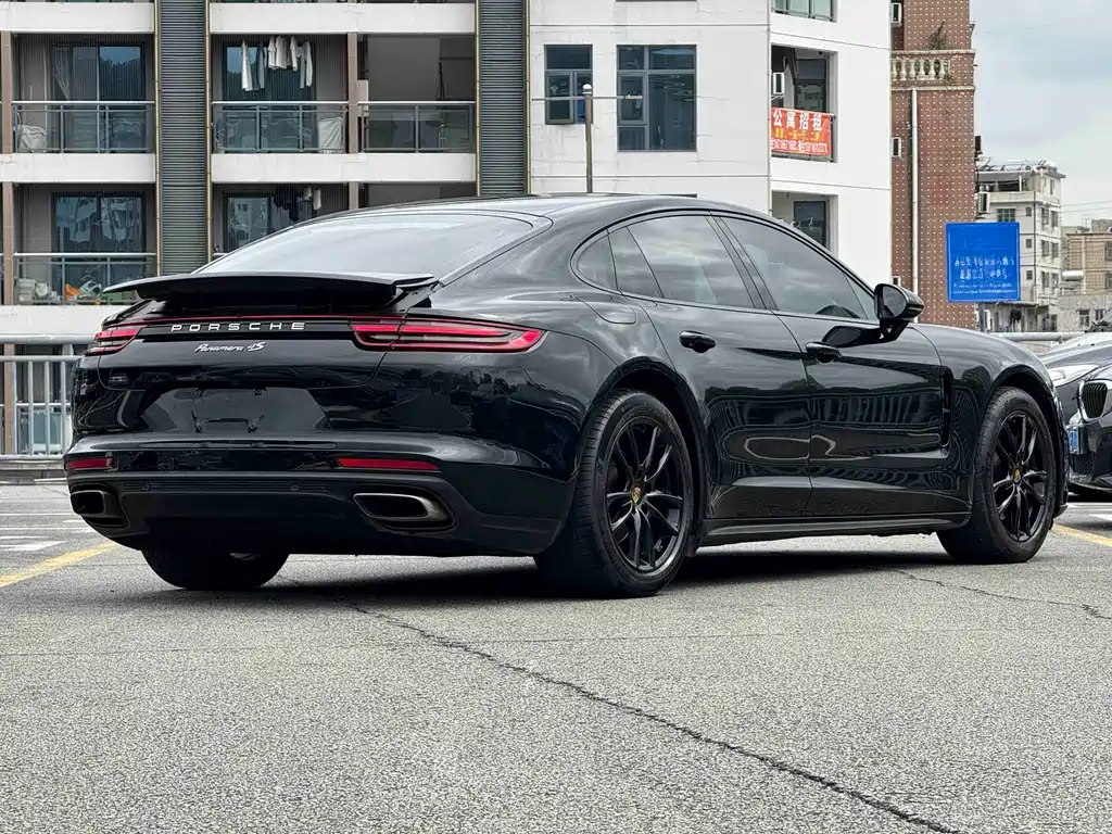 Porsche Panamera — миниатюра 7