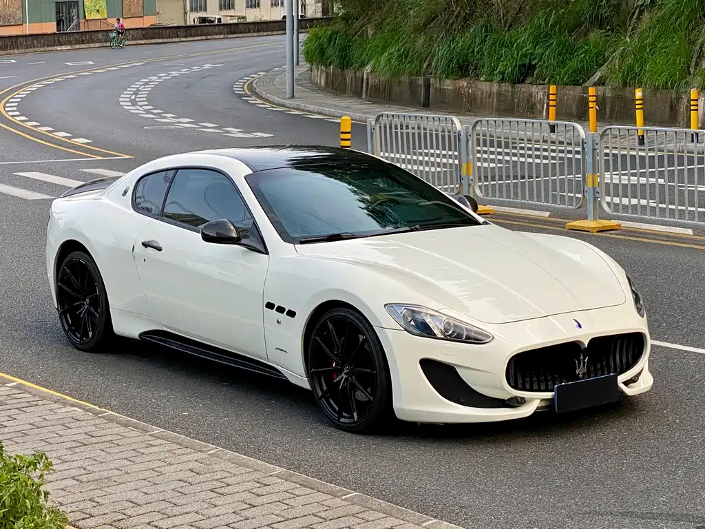 Maserati GranTurismo — миниатюра 3
