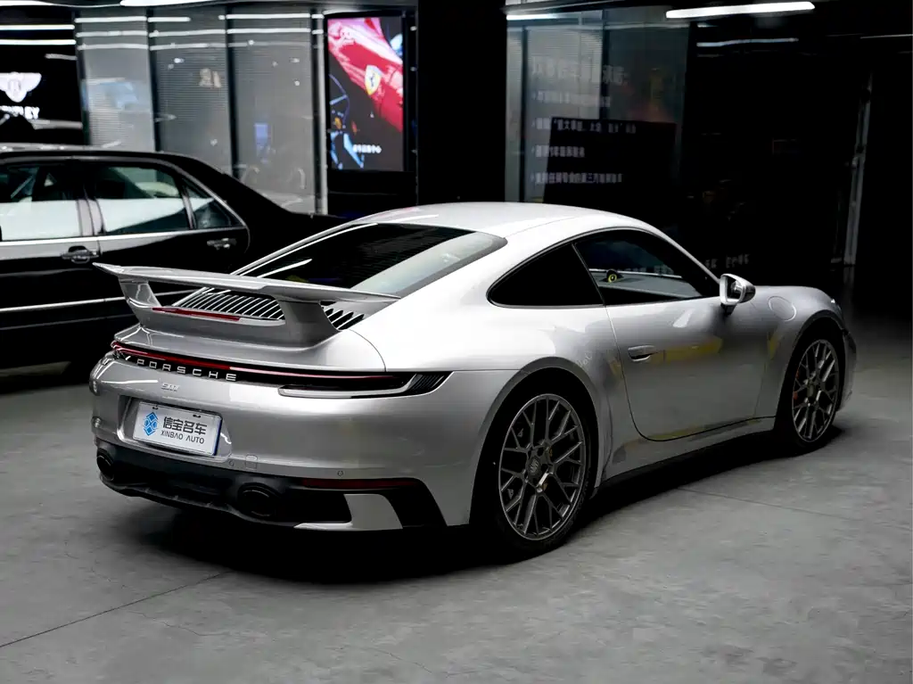 Porsche 911 2023 Carrera 3.0T