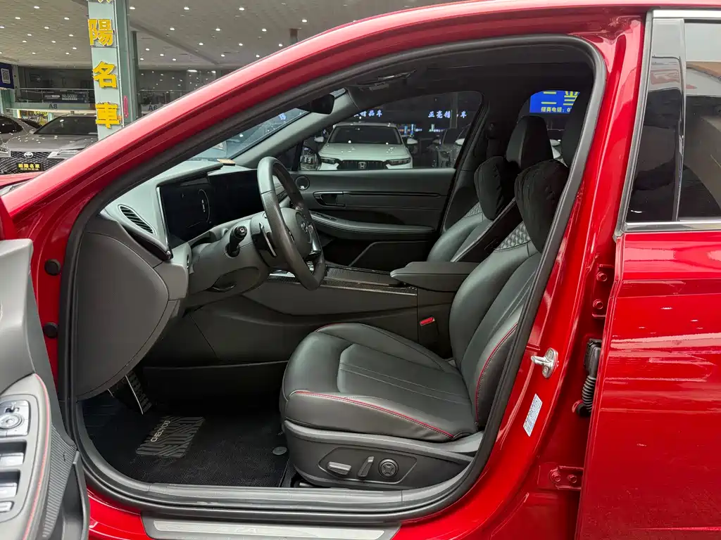 Hyundai Sonata — миниатюра 7