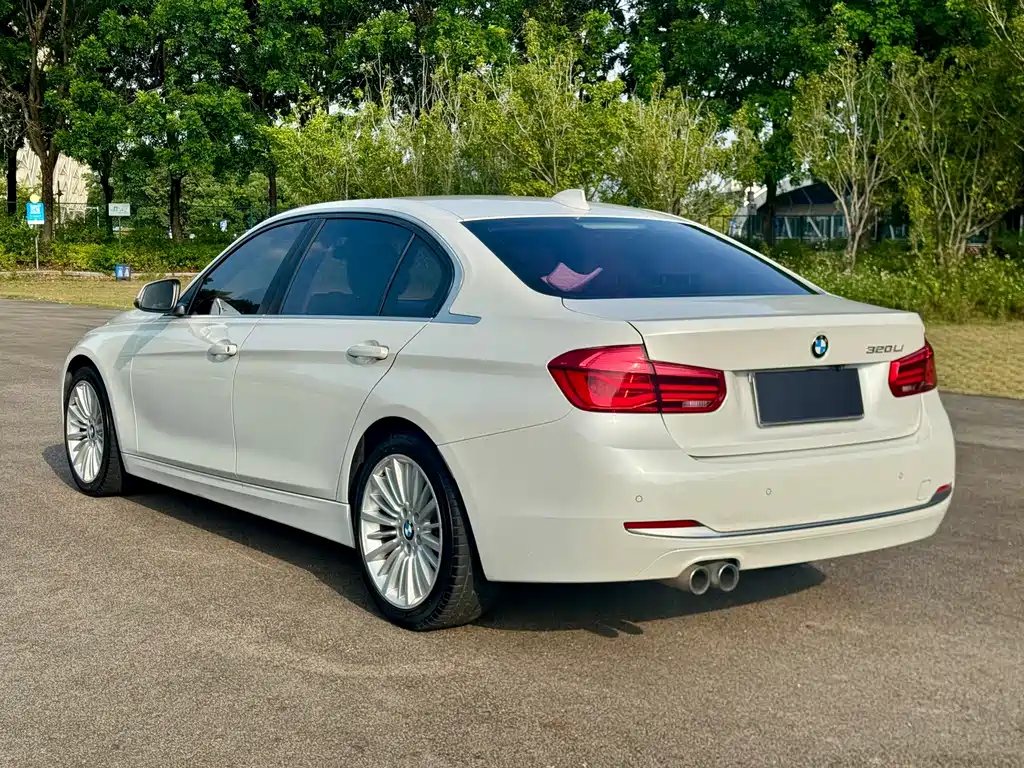 BMW 3 Series — миниатюра 7