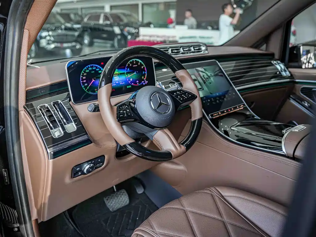 Mercedes-Benz Vito 2024 2.0T 7 мест