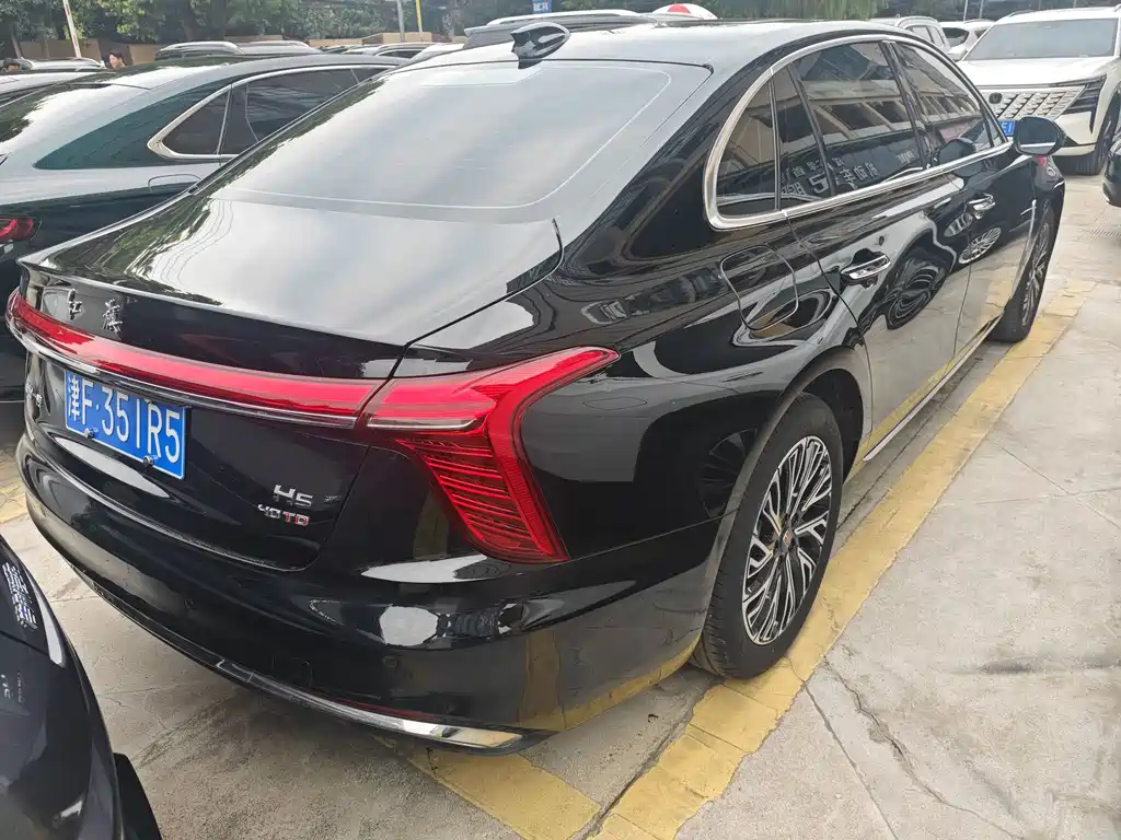 Hongqi Hongqi H5 — миниатюра 15