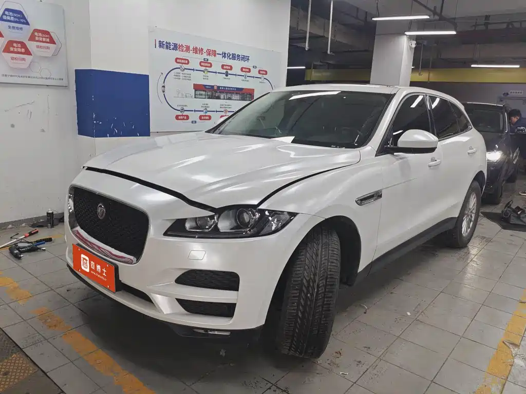 Jaguar F-PACE 2017