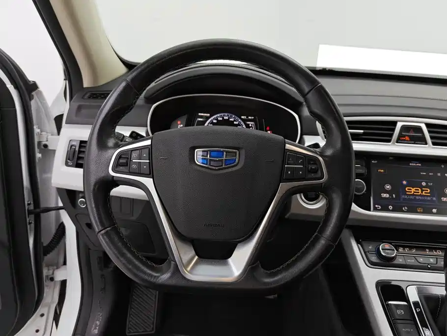 Geely Boyue — миниатюра 15