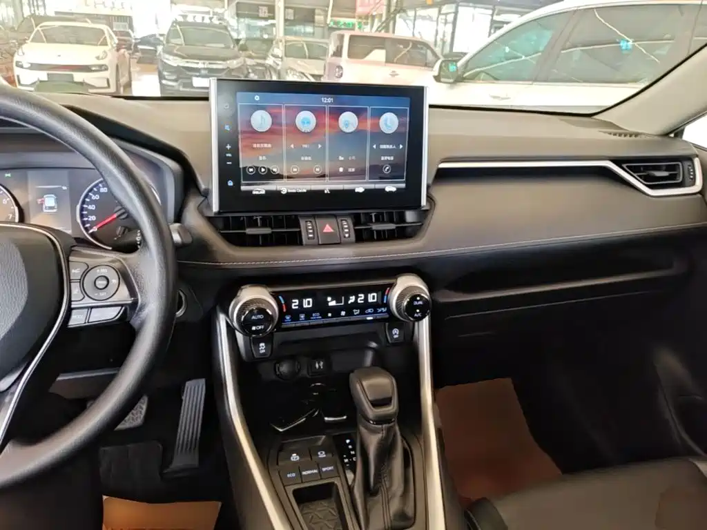 Toyota Wildlander — миниатюра 10