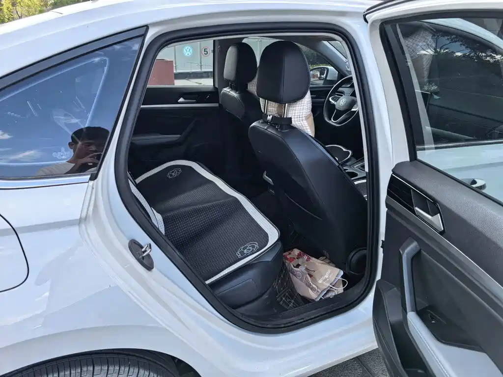 Volkswagen Lavida — миниатюра 13