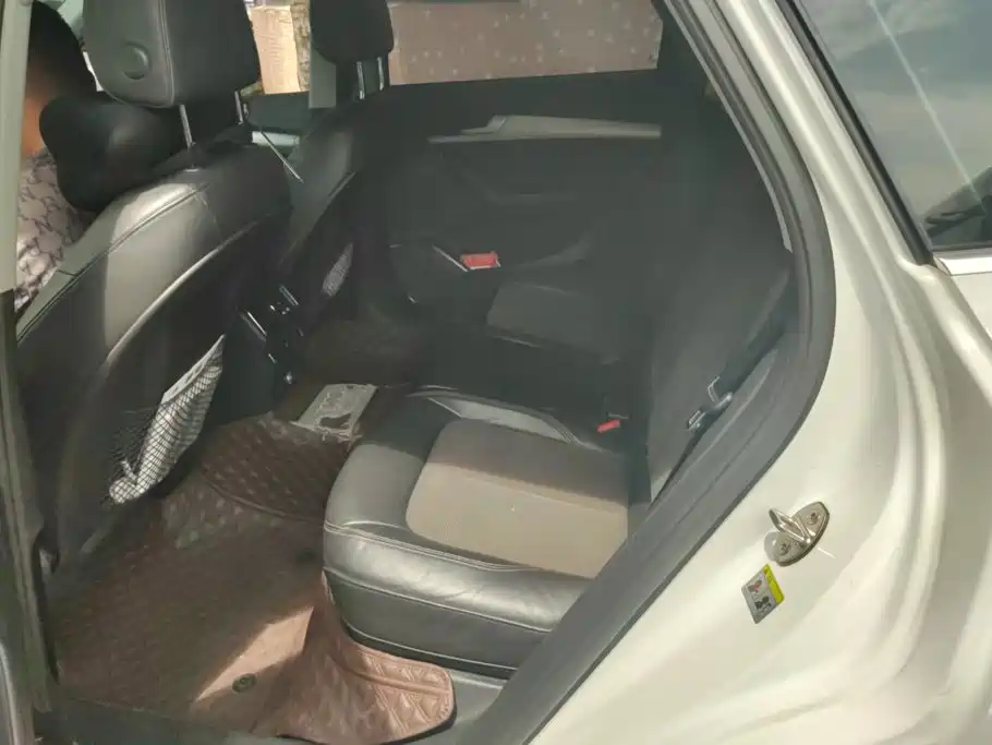 Audi Q5L — миниатюра 11