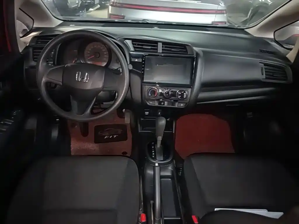 Honda Fit — миниатюра 10