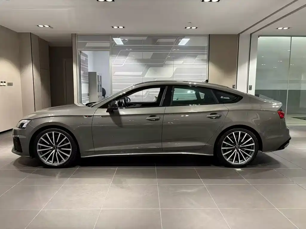 Audi A5 (Import) — миниатюра 2